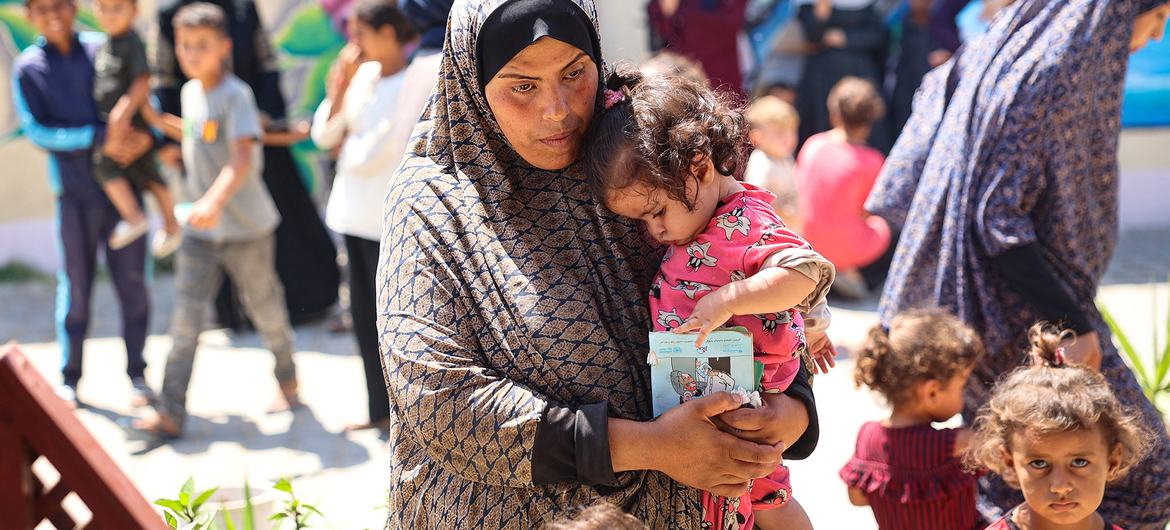 ‘Keep the lights on’ for women and girls caught up in crisis — Global Issues ‘Keep the lights on’ for women and girls caught up in crisis — Global Issues