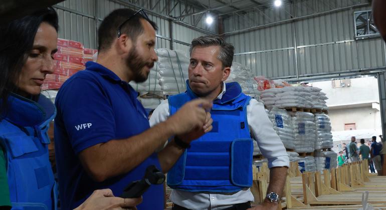 Tom Fletcher, UN Under-Secretary-General for Humanitarian Affairs, arrived in Gaza to assess the humanitarian situation on the ground. Tom Fletcher, UN Under-Secretary-General for Humanitarian Affairs, arrived in Gaza to assess the humanitarian situation on the ground.