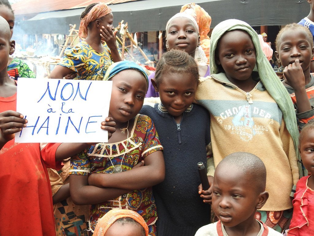 2017年， 中非共和国反对基于种族和宗教的仇恨和歧视的人群。 