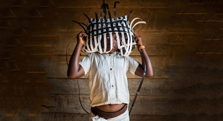 Chandi, de nove anos, da República Democrática do Congo, quer ser artesã. “Gostaria de aprender a fazer cestos porque isso vai me ajudar, meus futuros filhos e meus irmãos e irmãs mais novos.