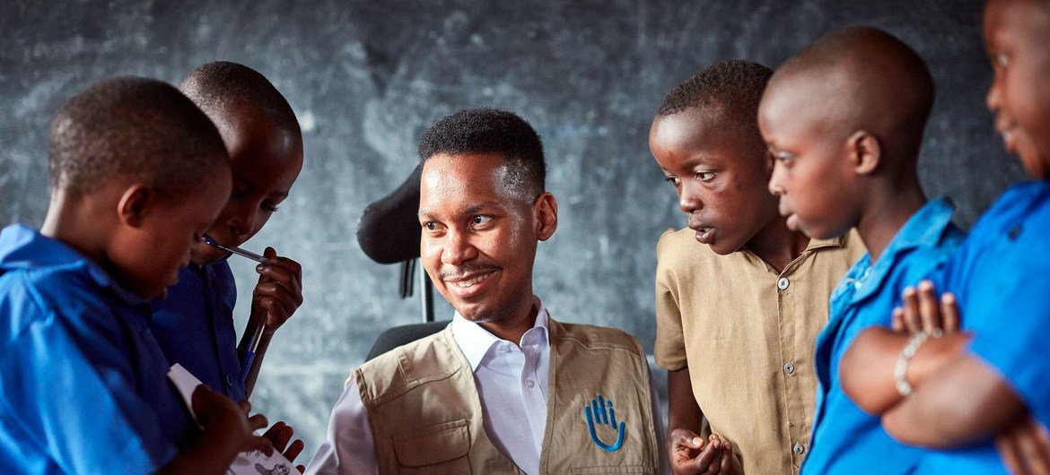 Edward Ndopu, Défenseur des ODD et fondateur de Stratégies globales pour une éducation incluse, originaire d'Afrique du Sud.