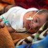 مع استمرار تأثير الصراع في اليمن على المدنيين، فإن حياة الأطفال حديثي الولادة في الحضانة في مستشفى الصدقة في عدن على المحك.