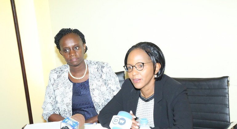 Naibu Mkurugenzi Mtendaji wa UN Environment, Joyce Msuya akijibu maswali wakati wa mkutano na wanahabari jijini Dar es salaam, Tanzania. (28 Agosti 2019)