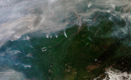 На этом космическом снимке видны некоторые из многочисленных пожаров в Сибири.