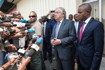 Le Secrétaire général des Nations Unies, António Guterres, s'exprime devant la presse à son arrivée à l'aéroport de Goma, en RDC, le 31 août 2019