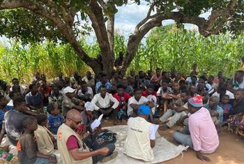UNHCR staff carry out a needs assessment with some of those arriving to Namapa, in Nampula province, after fleeing recent attacks by non-state armed groups in Cabo Delgado.