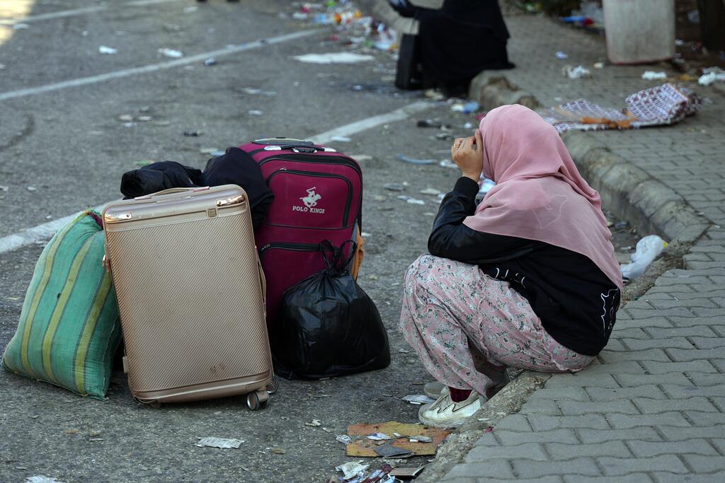 En el Líbano, más de 84.000 personas están ahora refugiadas en casi 400 sitios colectivos, informa el gobierno.