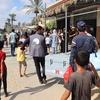 Profissionais de saúde entregam kits de vacinação contra a poliomielite em Gaza em Setembro de 2024
