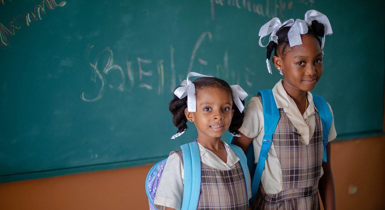 Young haitian girls