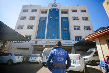 À medida que a situação piora em Gaza, a agência das Nações Unidas de Assistência os Refugiados Palestinos continua a prestar serviços de saúde essenciais