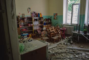 在2023年7月遭受炮击后，敖德萨的一间幼儿园房间仍是一片废墟。（资料图）