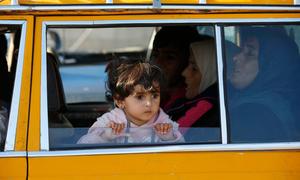 Des Palestiniens fuient vers le sud de Gaza à la recherche de sécurité.
