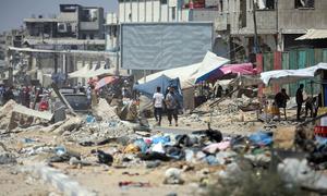 People in Gaza are living in increasingly unsanitary conditions, amid the looming threat of deadly diseases.