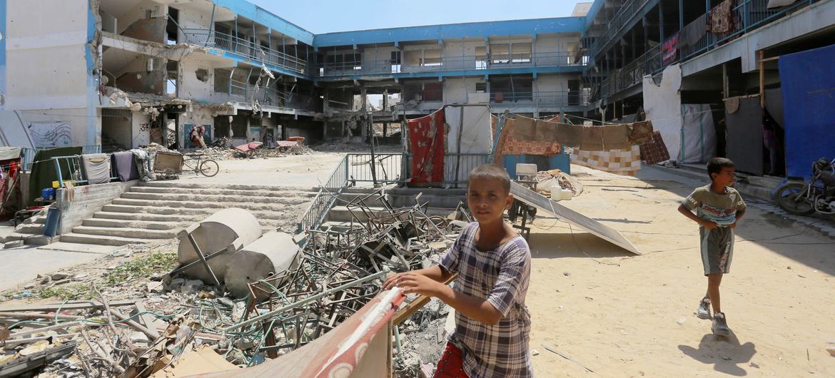 Près de 85 % des bâtiments scolaires de la bande de Gaza ont été directement touchés ou endommagés.