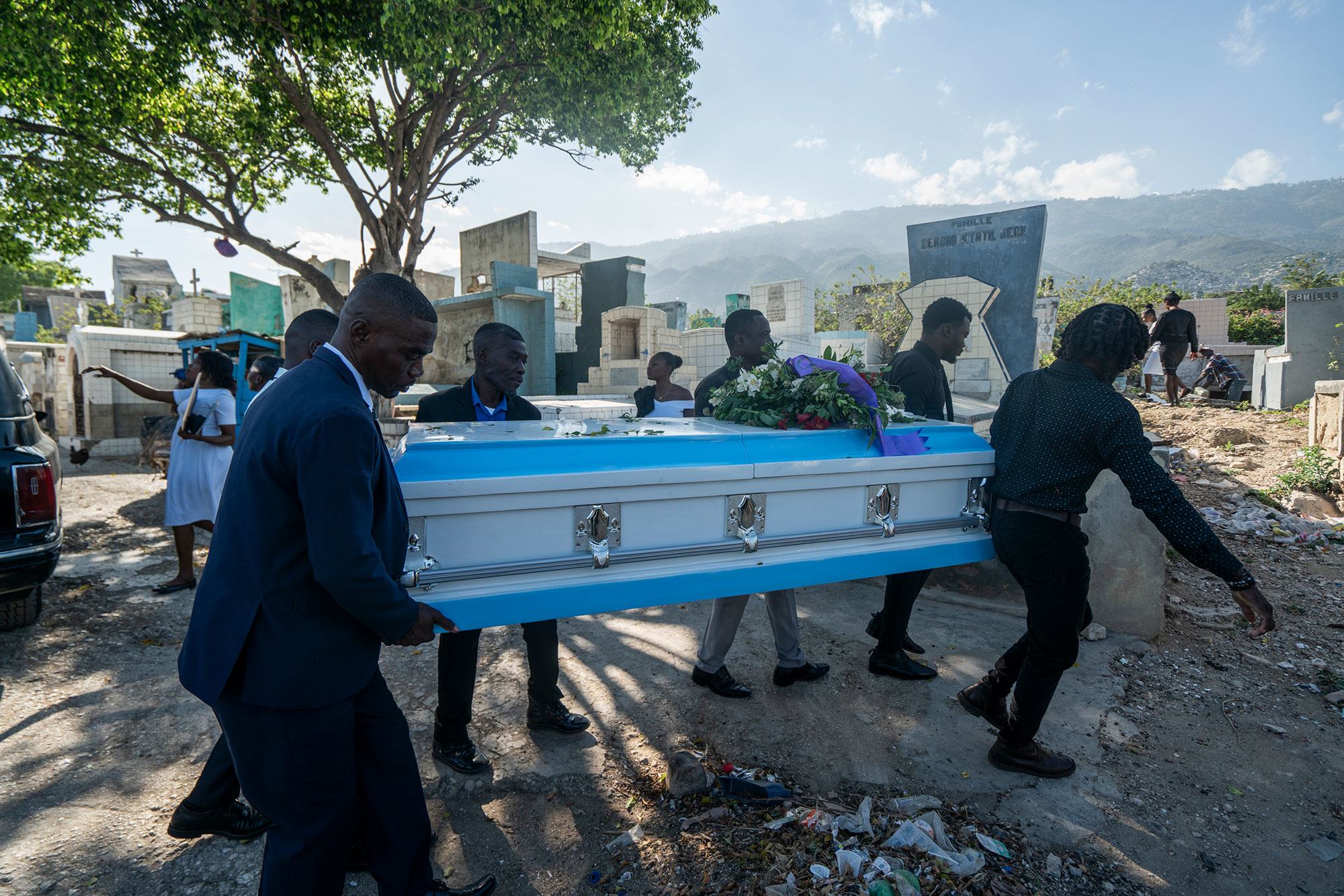 Des milliers de personnes ont été tuées en Haïti, en raison de la violence des gangs armés.