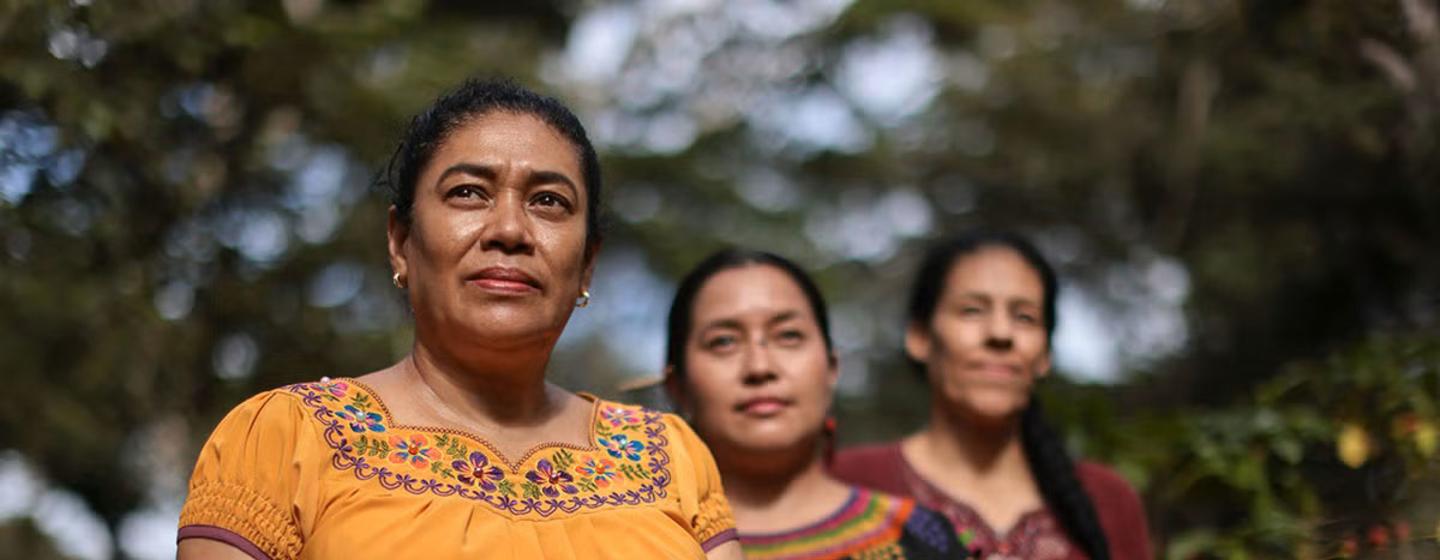 Membres de l'Observatoire de la violence à l'égard des femmes autochtones au Salvador, soutenu par ONU Femmes.
