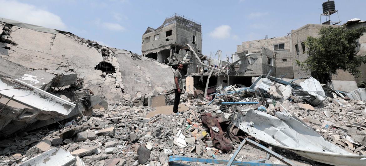 Debris and waste continue to pile up across Gaza.