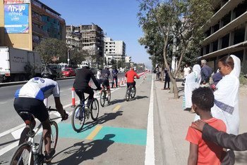संयुक्त राष्ट्र सड़क सुरक्षा कोष द्वारा समर्थित संयुक्त कार्रवाई के माध्यम से पैदल चलने वालों और साइकिल चालकों के लिए सुरक्षित सड़कें इथियोपिया की स्थायी बहाली को बढ़ावा देंगी.