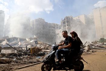 بیروت کے جنوبی علاقوں میں اسرائیلی بمباری کے بعد تباہی کا ایک منظر۔