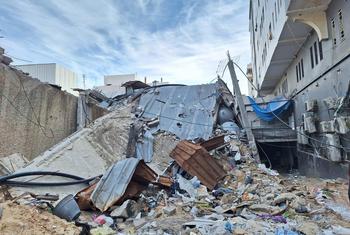 Al Shifa hospital in the north of Gaza lies in ruins.