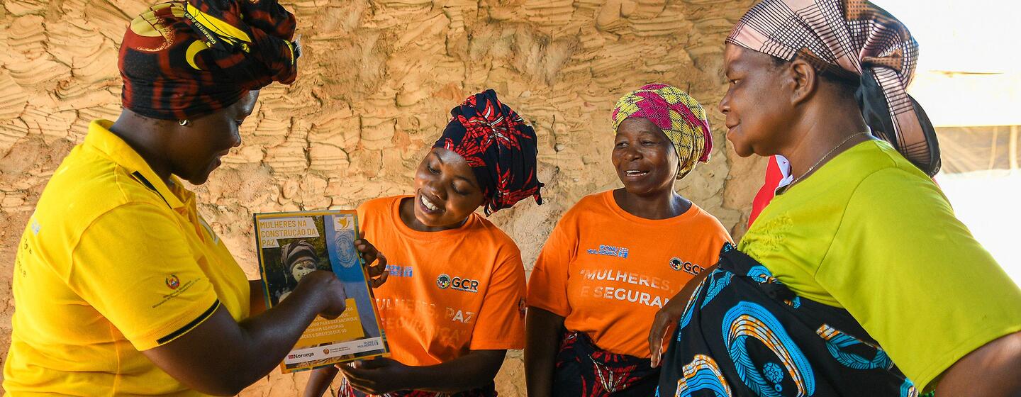 Quibibi Faquihe Buana, a displaced woman from Cabo Delgado, serves as a district facilitator on the Women, Peace and Security agenda in the Marrocane resettlement centre. She trains and mobilizes women on gender-based violence prevention using mobile tools to report violence.