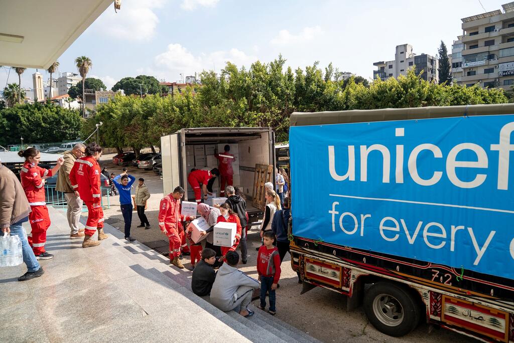 Гуманитарная помощь в провинции Горный Ливан к востоку от столицы Бейрута.