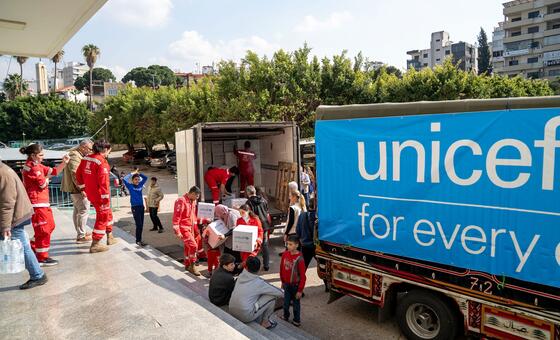 Гуманитарная помощь в провинции Горный Ливан к востоку от столицы Бейрута.