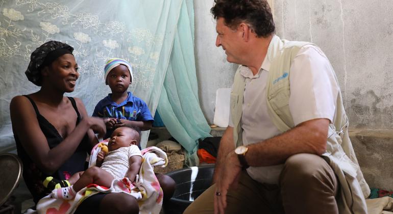 UNICEF Representative Bruno Maes visits a camp for displaced people in Port-au-Prince 