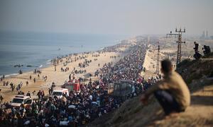Palestinians return from the south to the north of Gaza, during the ceasefire in February and which ended on 18 March.