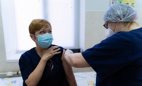 Молдова первой в Европе получила вакцину против коронавируса от COVAX