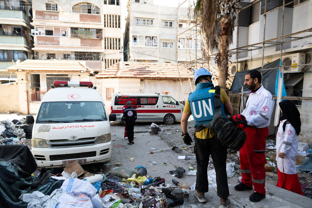 Dentro das instalações do Hospital Al Amal estavam mais de 20 funcionários e dois corpos
