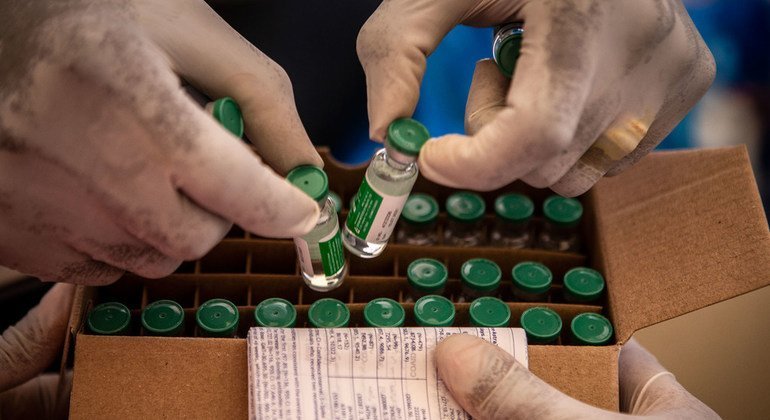مالي تعمل على توزيع اللقاحات ضد كوفيد-19 مع وصول 396 ألف جرعة عبر مرفق كوفاكس.