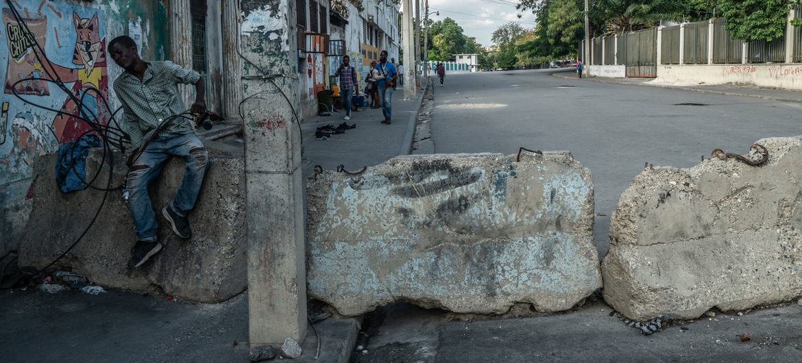 Barricades preventing the flow of traffic are regularly erected in Port-au-Prince