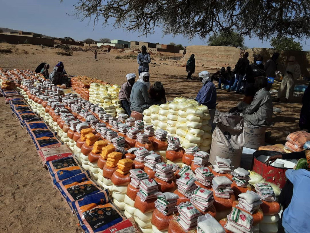 Des vivres d'urgence sont distribuées par le PAM au Darfour occidental.