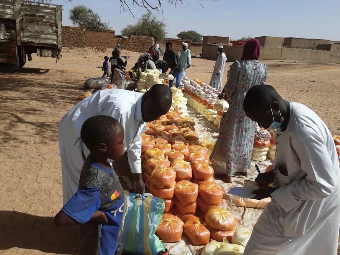WFP and its partner World Relief provide emergency food supplies in West Darfur.