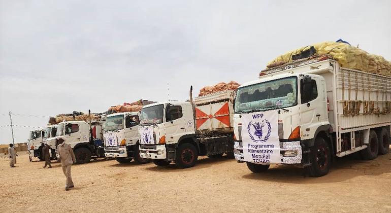 16 camions transportant du ravitaillement traversent la frontière de Tine (Tchad) vers le Nord Darfour.