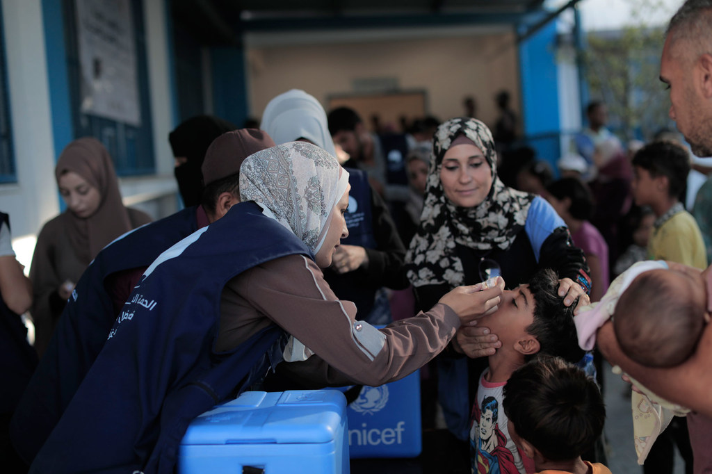 Umoja wa Mataifa, kwa ushirikiano na mamlaka ya afya ya Palestina, ilianza kutoa chanjo kwa watoto 640,000 katika Ukanda wa Gaza mwezi Septemba. (Maktaba)