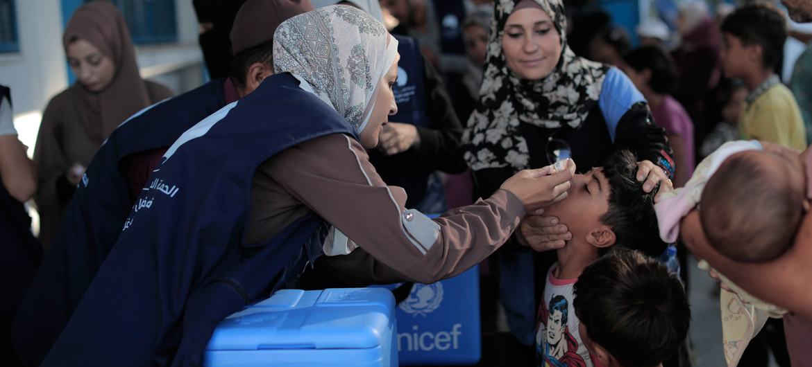 The United Nations, in coordination with Palestinian health authorities, began vaccinating 640,000 children in the Gaza Strip in September. (document)