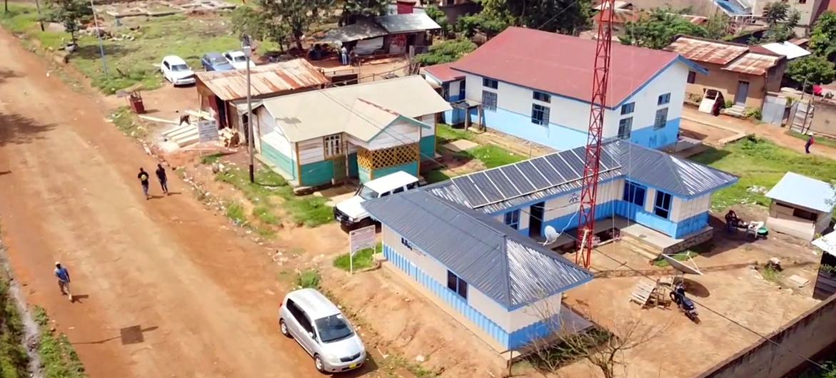 La sous-station de la Radio-Télévision nationale congolaise à Beni, au Nord-Kivu, dans l'est de la République démocratique du Congo, a repris ses activités grâce à l'appui de la Mission des Nations Unies en RDC (MONUSCO).