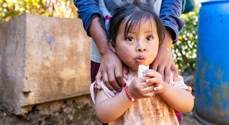 Fotografía de una niña en la aldea de San Luis Tontem, en Alta Verapaz, Guatemala.