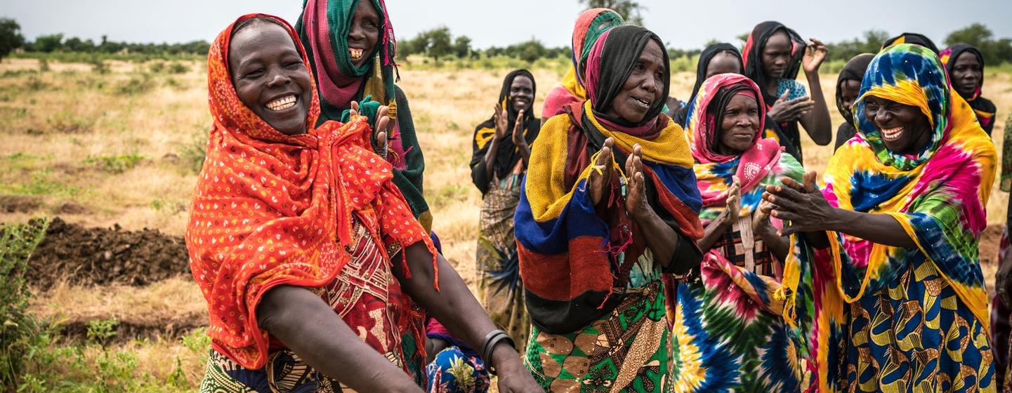 Women in Djoukoulkili, Chad – a country wracked by conflict and climate change – take part in land rehabilitation programme supported by the UN World Food Programme (WFP).