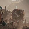वर्ष 2025 के दौरान, पाकिस्तान और ईरान से लाखों अफ़ग़ान शरणार्थी स्वदेश वापिस लौटने को मजबूर हुए हैं.