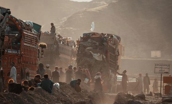 ईरान में कठिन हालात के बीच, अफ़ग़ान शरणार्थियों की स्वदेश वापसी में तेज़ी