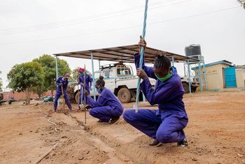 Young displaced people who have returned home in South Sudan are learning new engineering skills.