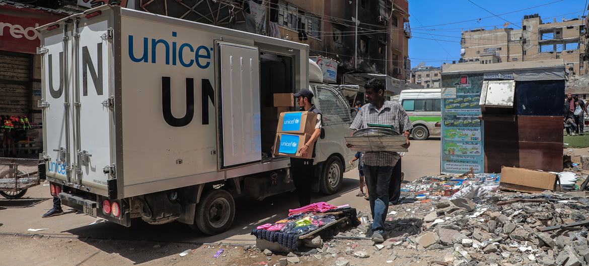 ЮНИСЕФ предоставляет подгузники отделению интенсивной терапии новорожденных в городе Газа.