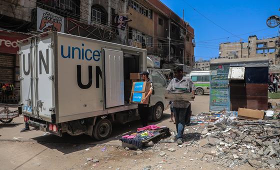 UNICEF provides diapers to the Neonatal Intensive Care Unit of the Friends of the Patient Society Hospital in Gaza City.