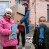 ЮНИСЕФ предоставляет детям в Украине комплекты зимней одежды и теплые одеяла. 