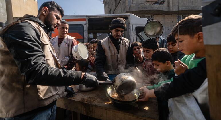 We're sorry. This image does not have any alternative text.