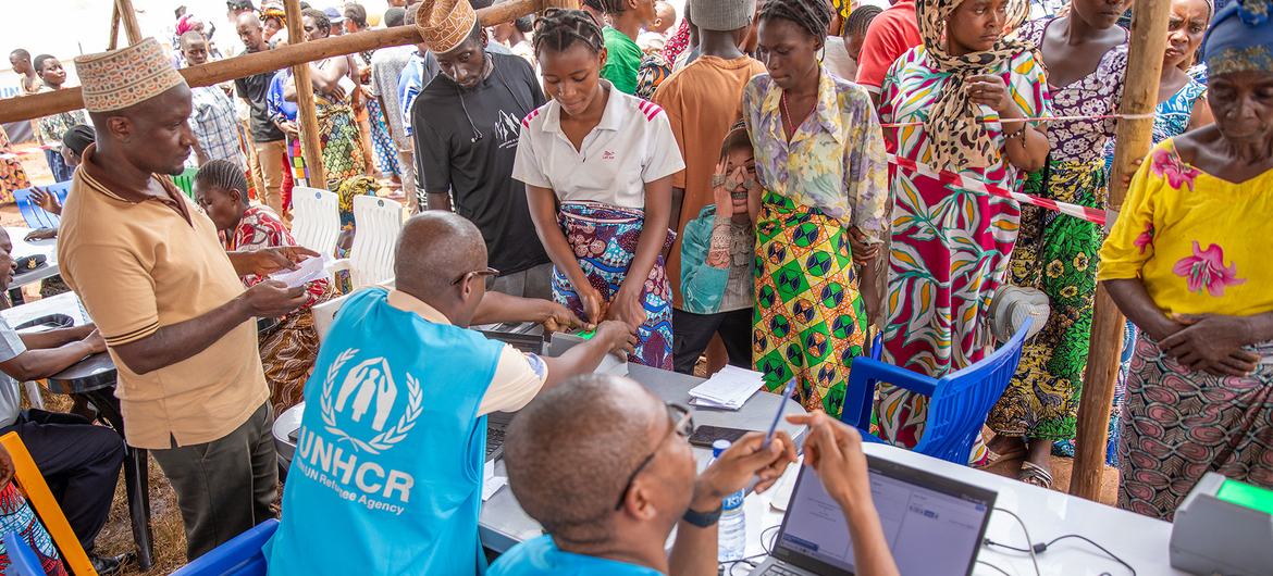 Des réfugiés congolais arrivent au Burundi après avoir fui les violences en RDC.