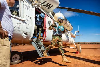 (أرشيف) قوات حفظ السلام التابعة لبعثة الأمم المتحدة في جنوب السودان تقوم بدورية في بانييجار في وسط جنوب السودان.